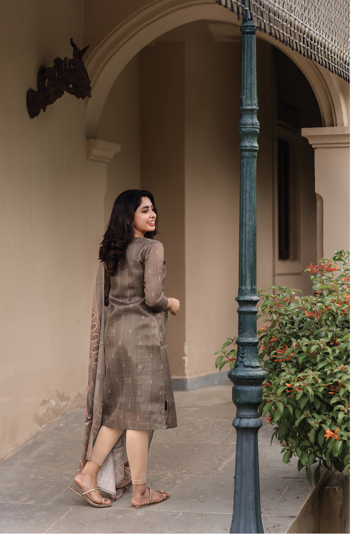 Indrani Pista Green printed 2 Piece Linen Shimmer Kurta with Dupatta