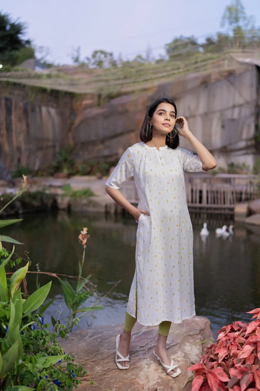 Cream White Floral Garden Viscose Printed Kurta