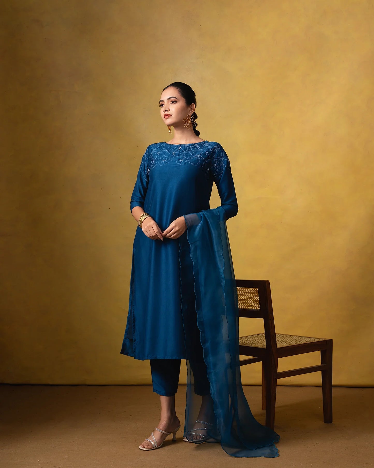 Thuli Suit Set with Organza Dupatta