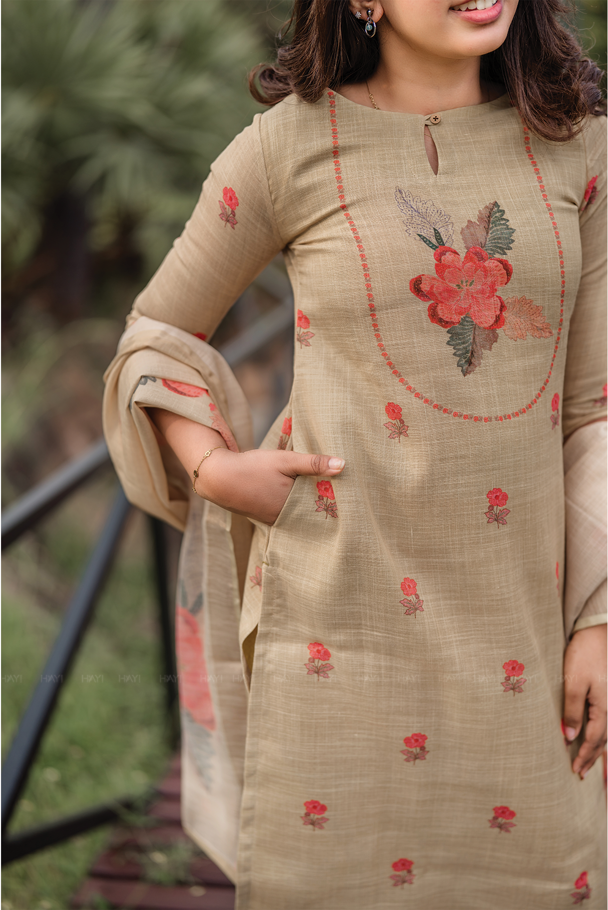 Lila Yellow printed 2 Piece Linen Shimmer Kurta with Dupatta