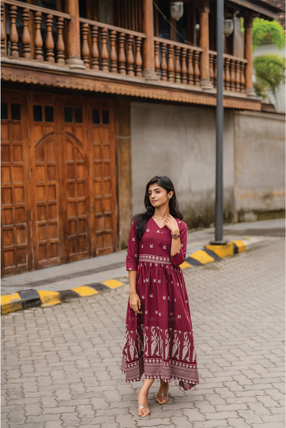 Rosebud Pink Handloom Dress with Straight V-Neck & 3/4 Sleeves