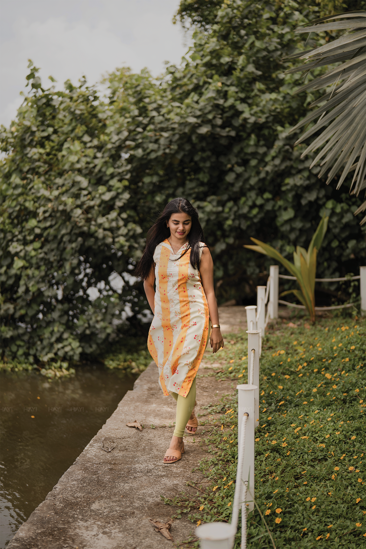 Sylan Yellow with Sunshine floral printed Linen Blend Kurta with Detachable 3/4th Sleeves