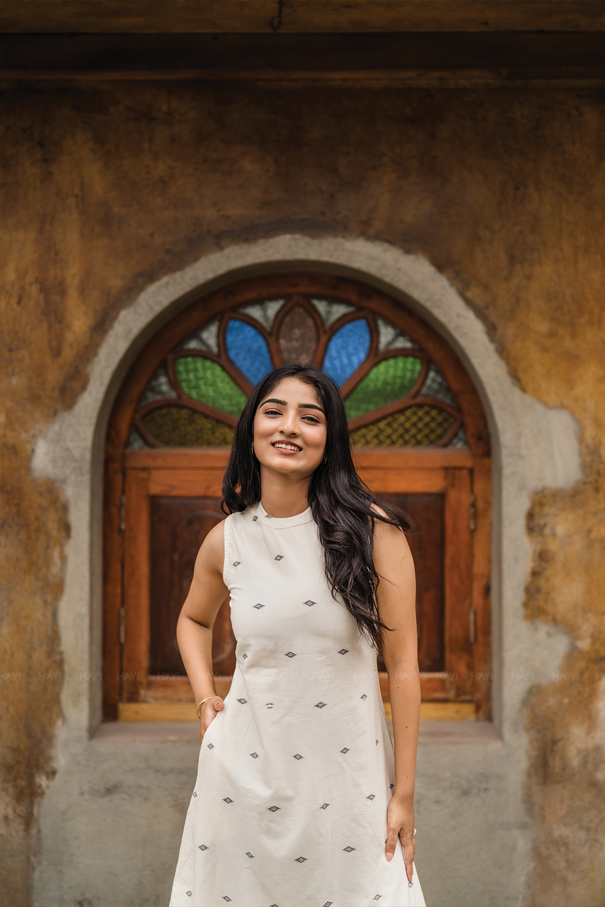 Greyora White Handloom co-ord with Close Neck Band & Detachable Sleeves