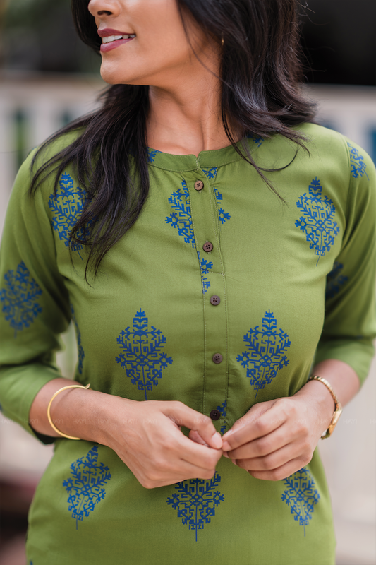 Olive Majesty Viscose Co-ord with Chinese Collar & Half Lacket